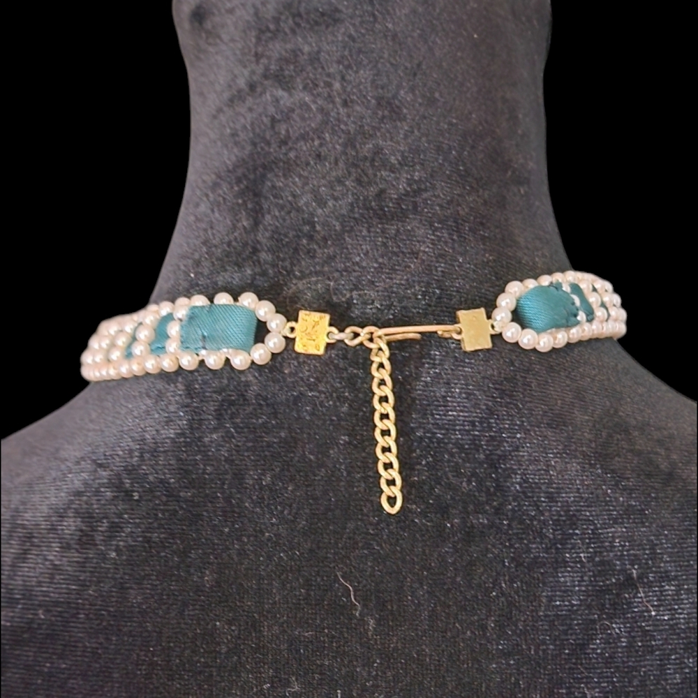 🤍Vintage 1960s Pearl Ribbon Choker - Picture 5 of 8